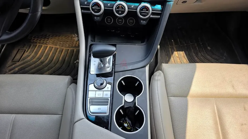 2023 Genesis G70 V4 Turbo - Image 12