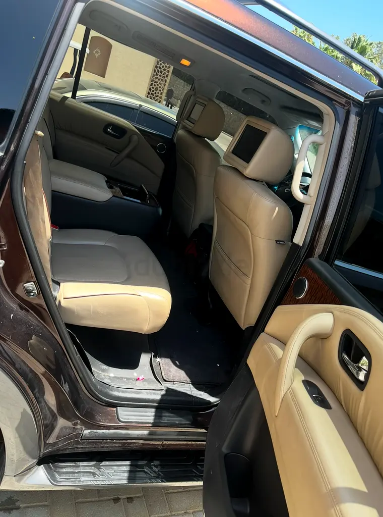 Nissan Armada Platinum 2017 - American Specs - Fully Loaded - Image 13