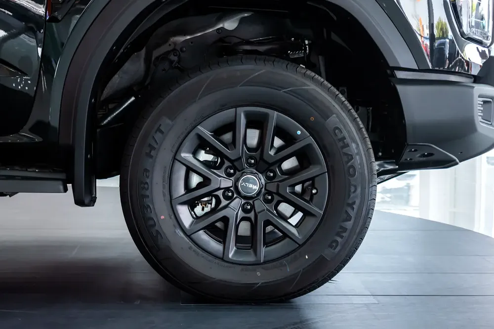 2.3L TURBO DIESEL | 4X4 | 5 YEARS / 200,000 KM WARRANTY - Image 10