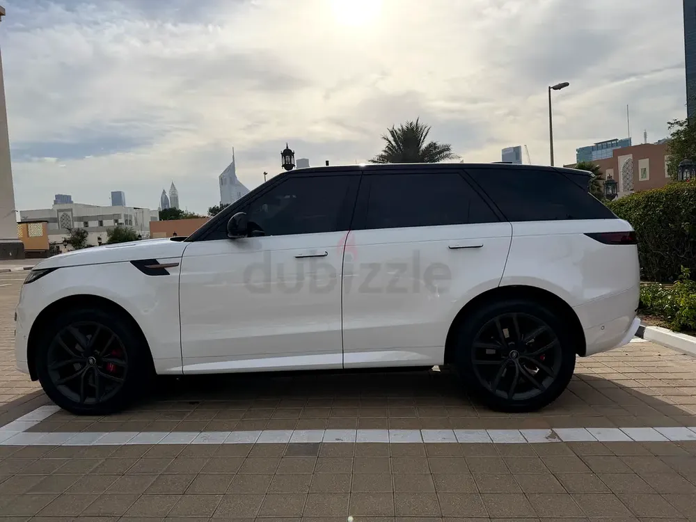 2024 Range Rover Sport HSE | Full Options | Warranty  Service - Image 10