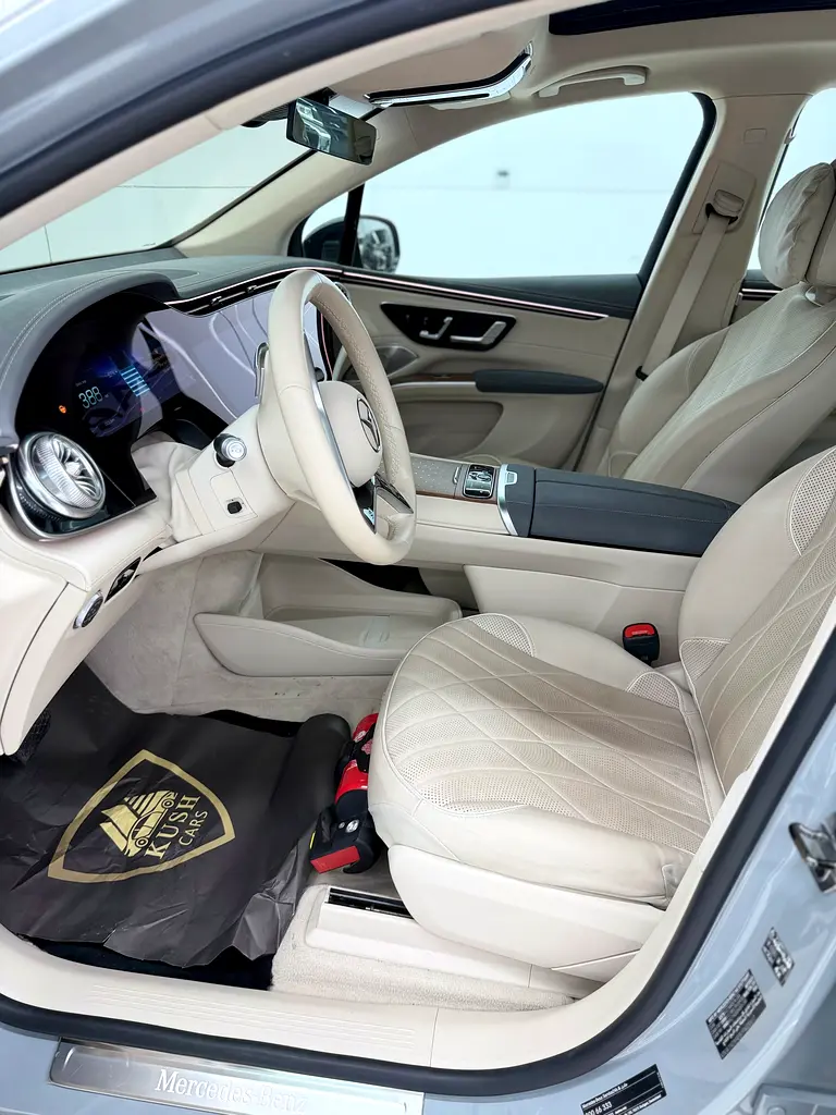 2023 Mercedes-Benz EQS 580 4MATIC | GCC Specs | Like New Condition - Image 11