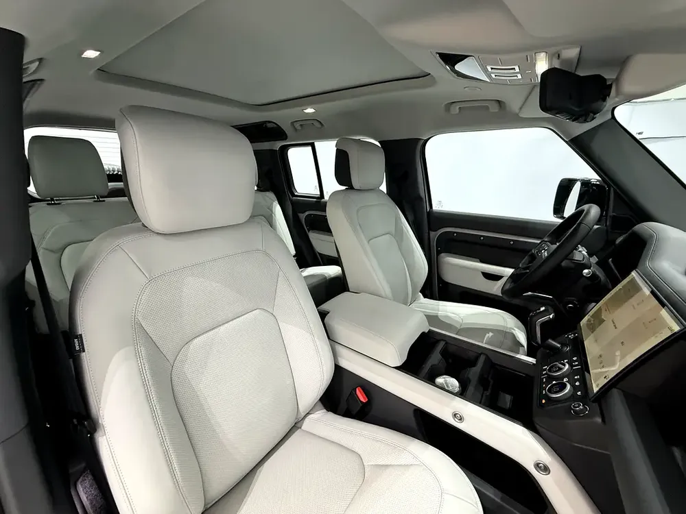 2026 Land Rover Defender 110 X P400 | GCC Specs | Brand New - Image 10