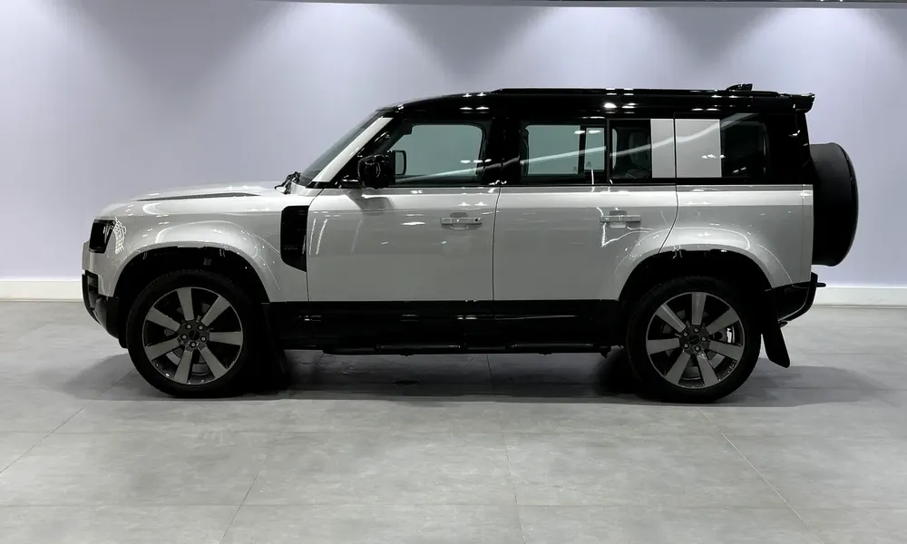 2026 Land Rover Defender 110 X P400 | GCC Specs | Brand New - Image 6