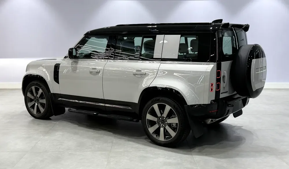 2026 Land Rover Defender 110 X P400 | GCC Specs | Brand New - Image 7