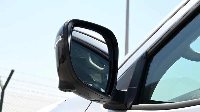 NISSAN NAVARA 2.5 DIESEL 2.5 PRO-4X 4X4 AT DOUBLE CABIN (2025-MODEL) - Image 10