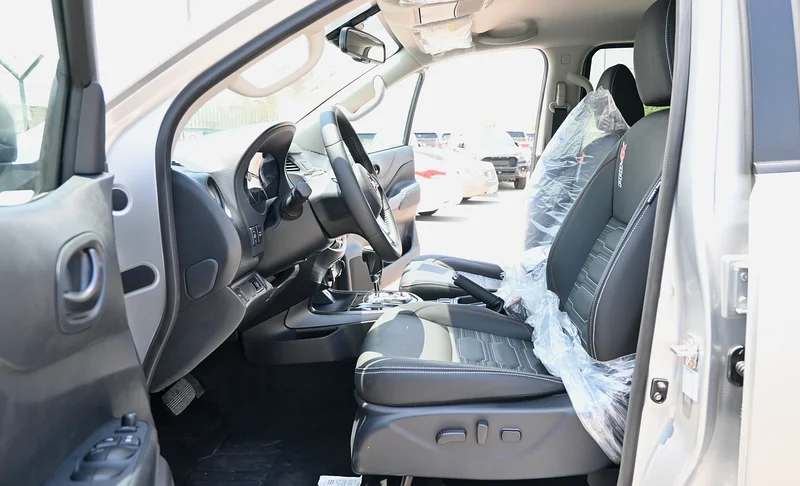 NISSAN NAVARA 2.5 DIESEL 2.5 PRO-4X 4X4 AT DOUBLE CABIN (2025-MODEL) - Image 14