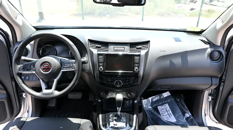 NISSAN NAVARA 2.5 DIESEL 2.5 PRO-4X 4X4 AT DOUBLE CABIN (2025-MODEL) - Image 19