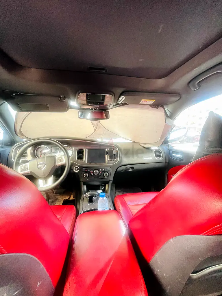 Dodge Charger SXT 2014 GCC Specs - Well Maintained - Image 4
