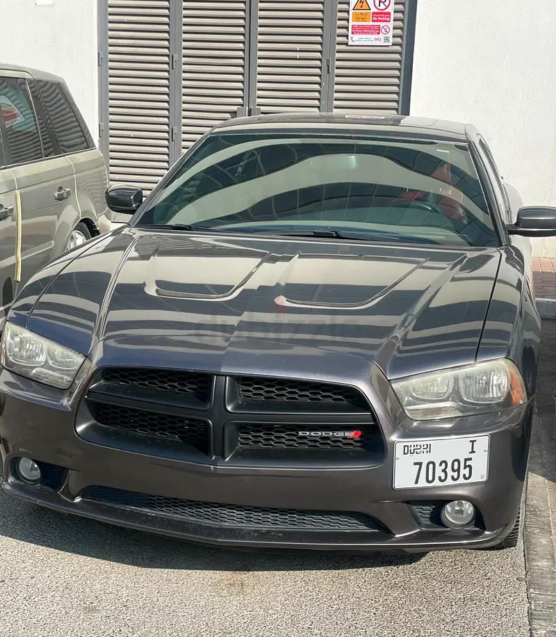 Dodge Charger SXT 2014 GCC Specs - Well Maintained - Image 6