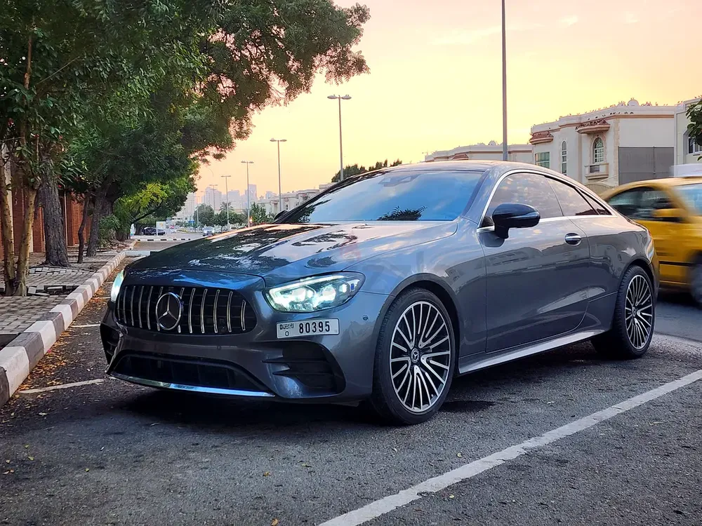Mercedes-Benz E-Class E 400 4MATIC | Luxury  Performance - Image 13