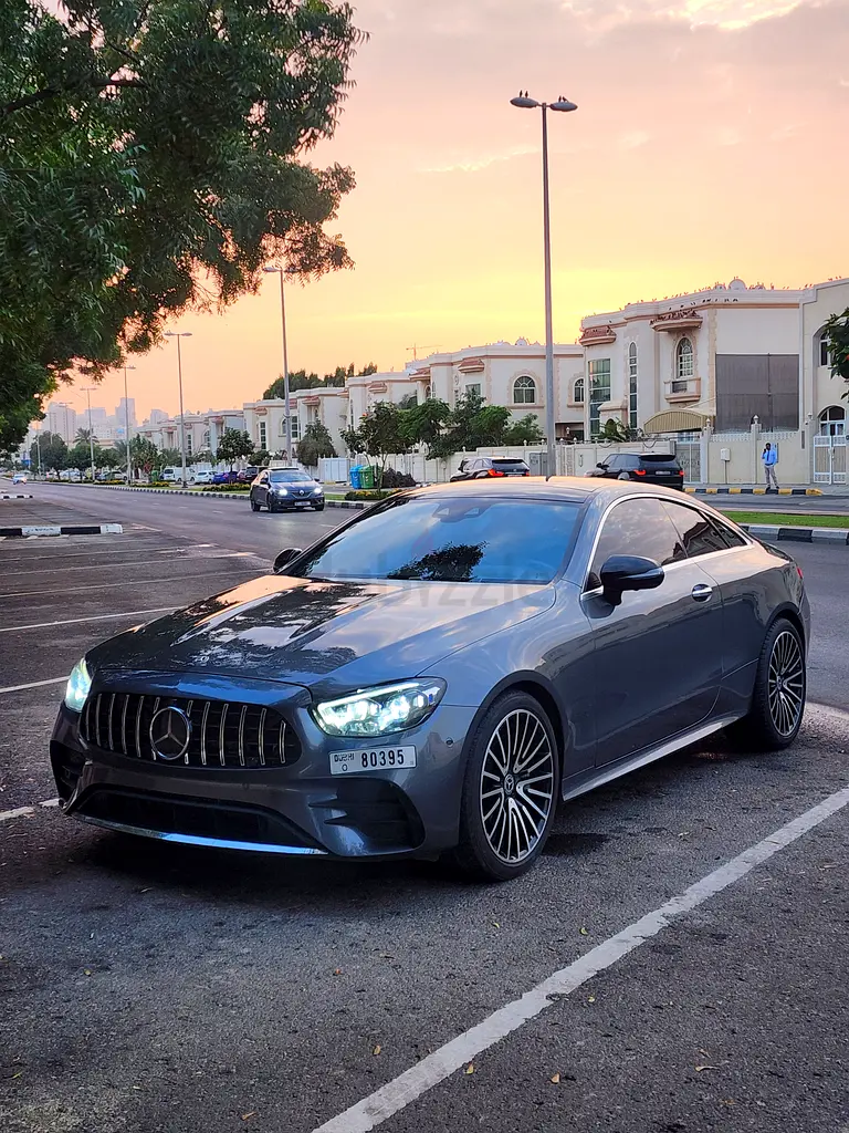 Mercedes-Benz E-Class E 400 4MATIC | Luxury  Performance - Image 14