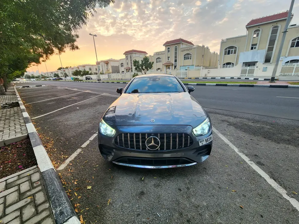 Mercedes-Benz E-Class E 400 4MATIC | Luxury  Performance - Image 16