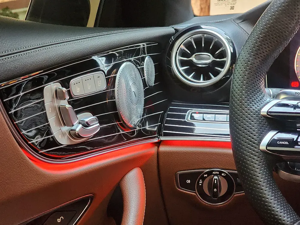 Mercedes-Benz E-Class E 400 4MATIC | Luxury  Performance - Image 7