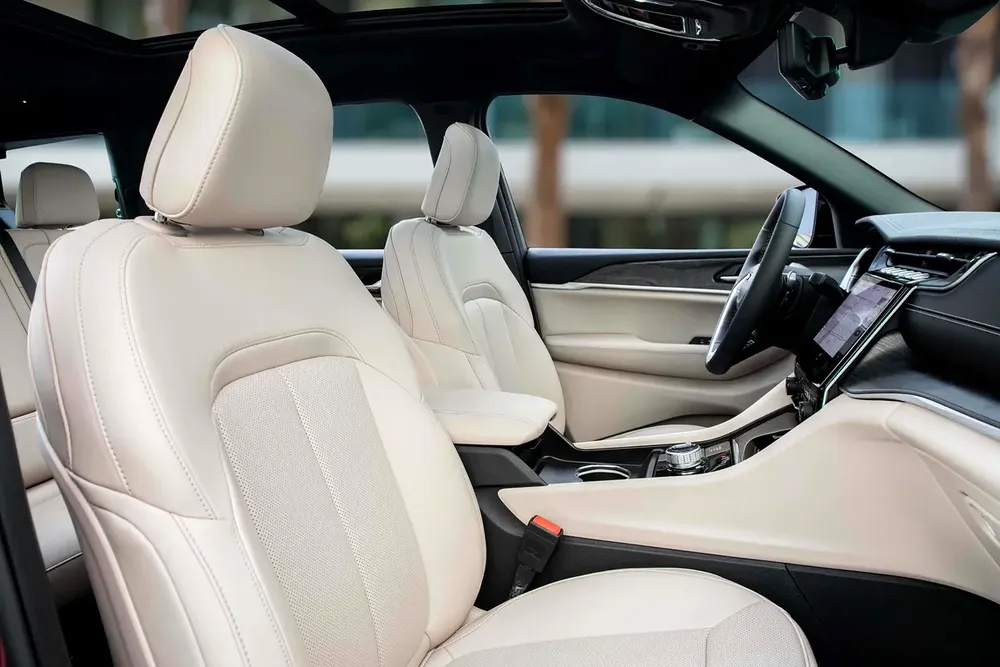 3,330 P.M |  Grand Cherokee Limited | 0% Downpayment | Jeep Warranty! - Image 11
