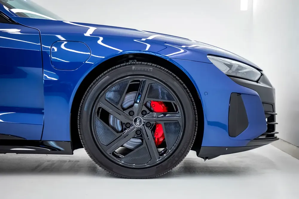 2022 AUDI | RS E-TRON GT | QUATTRO | GCC |FULL OPTION |  SERVICE CONTRACT | - Image 16