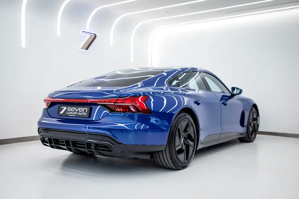 2022 AUDI | RS E-TRON GT | QUATTRO | GCC |FULL OPTION |  SERVICE CONTRACT | - Image 4