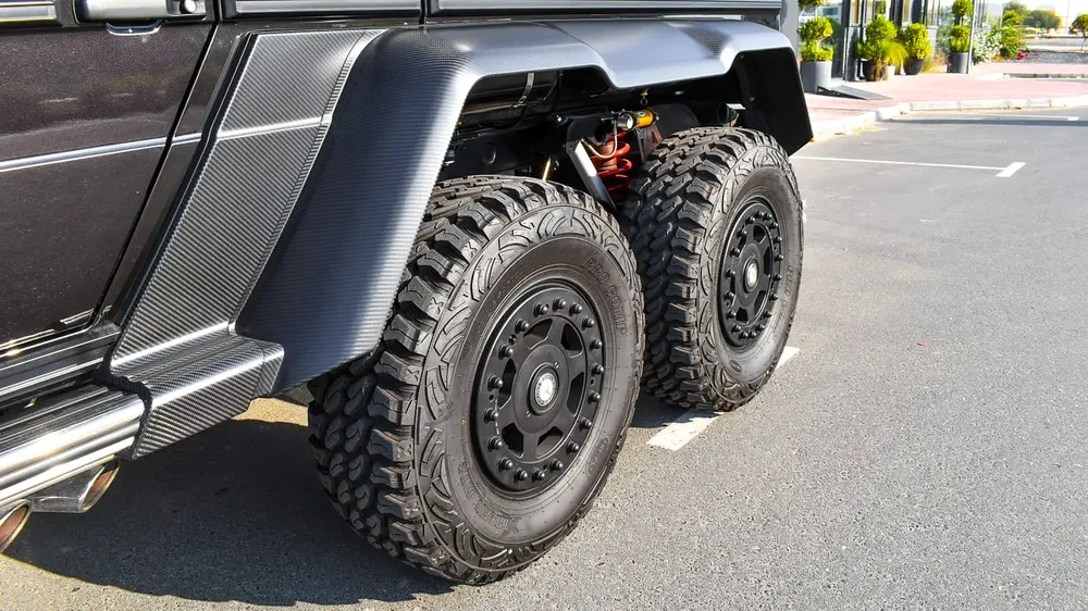 Mercedes-Benz G63 6X6 GCC Spec 2018 - One of two made - Rare! - Image 8