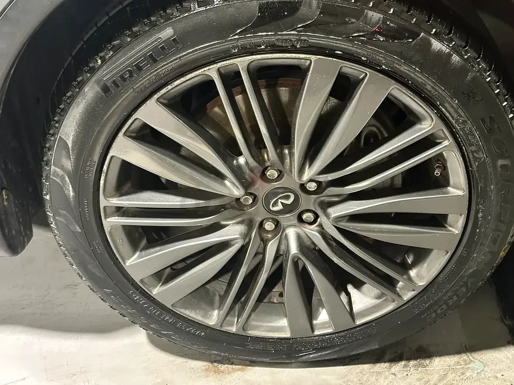Infiniti QX70 Luxury Plus 2018 | GCC Specs | Pristine Condition - Image 10