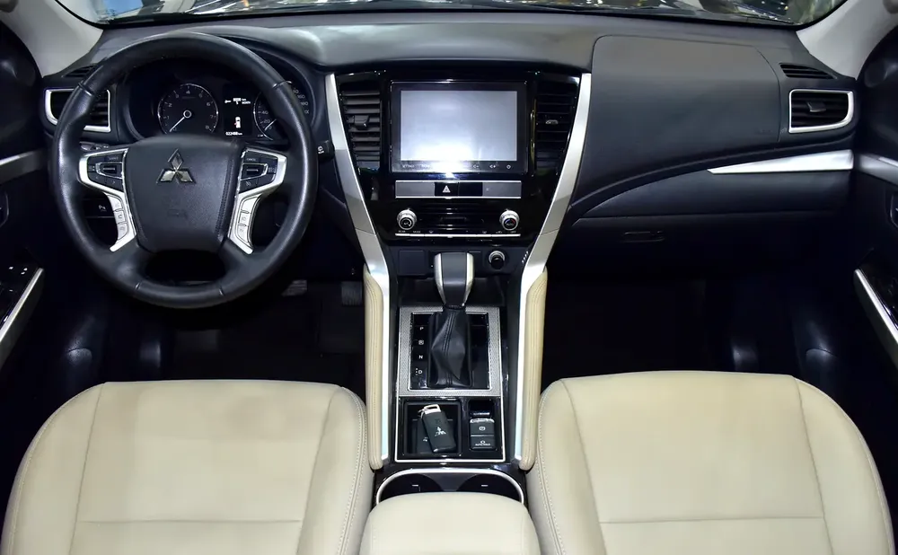 AED 1,928 EMi at 0% DP | Mitsubishi Montero Sport Prime Edition ( 2023 Model ) in Grey Color GCC Spe - Image 11