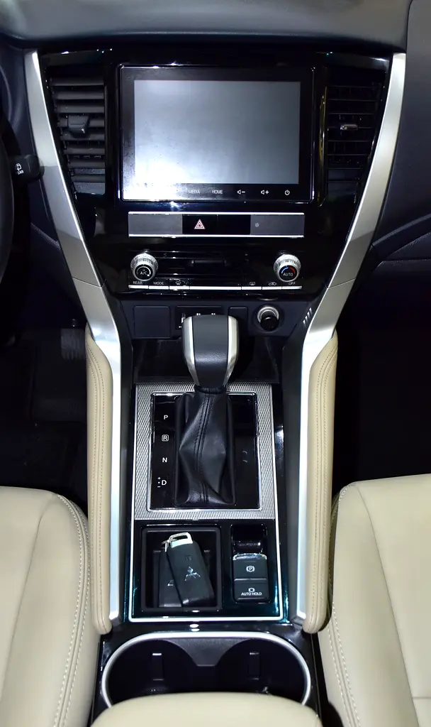 AED 1,928 EMi at 0% DP | Mitsubishi Montero Sport Prime Edition ( 2023 Model ) in Grey Color GCC Spe - Image 15