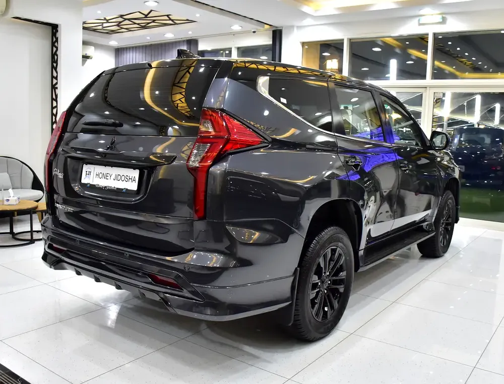 AED 1,928 EMi at 0% DP | Mitsubishi Montero Sport Prime Edition ( 2023 Model ) in Grey Color GCC Spe - Image 6
