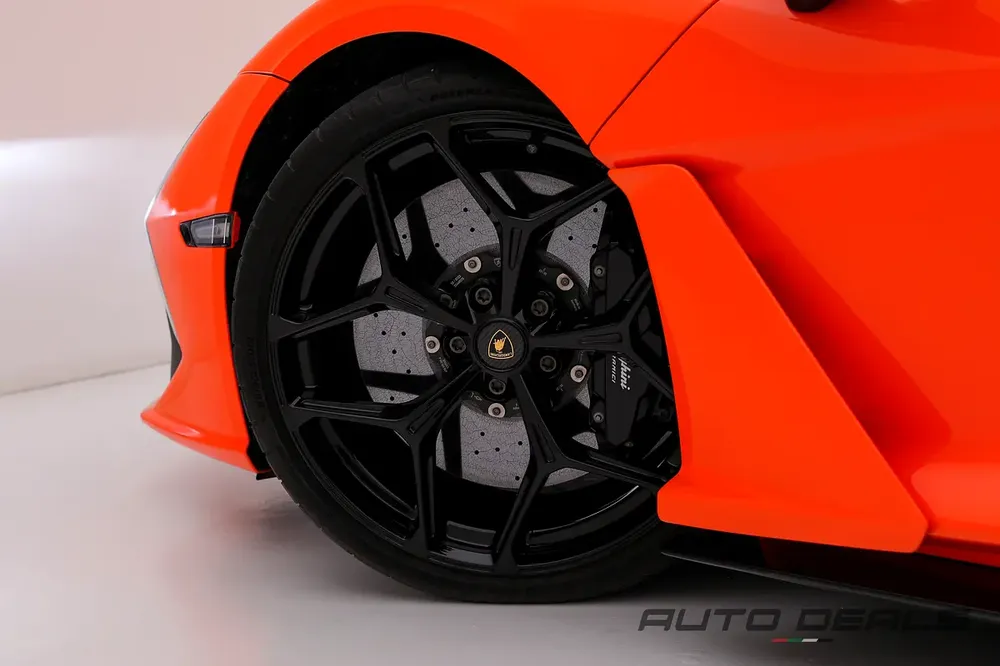 2024 Lamborghini Revuelto | GCC Specs | Extremely Low Mileage | Under Warranty & Service Contrac - Image 10