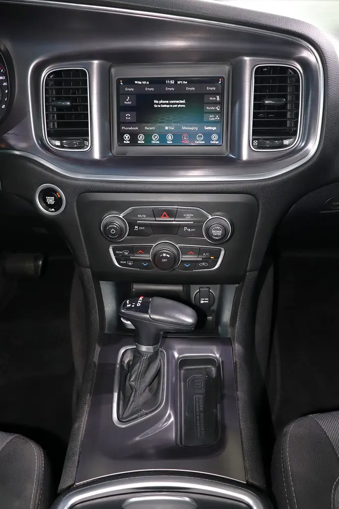 3.6L V6 . GCC Specs . Excellent Condition - Image 13