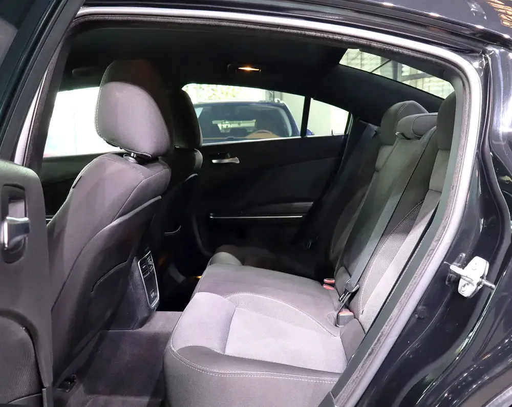 3.6L V6 . GCC Specs . Excellent Condition - Image 9