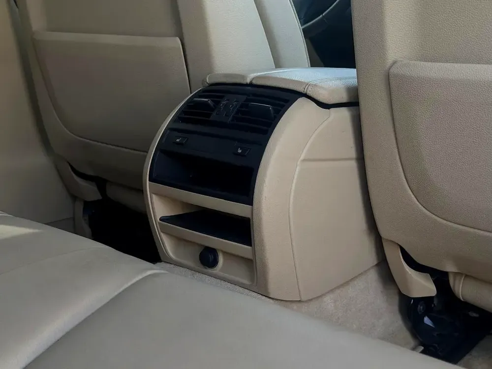 BMW 528i - 2010 - BLACK WITH BEIGE INTERIOR CLEAN CAR FRESH JAPAN IMPORT - Image 15