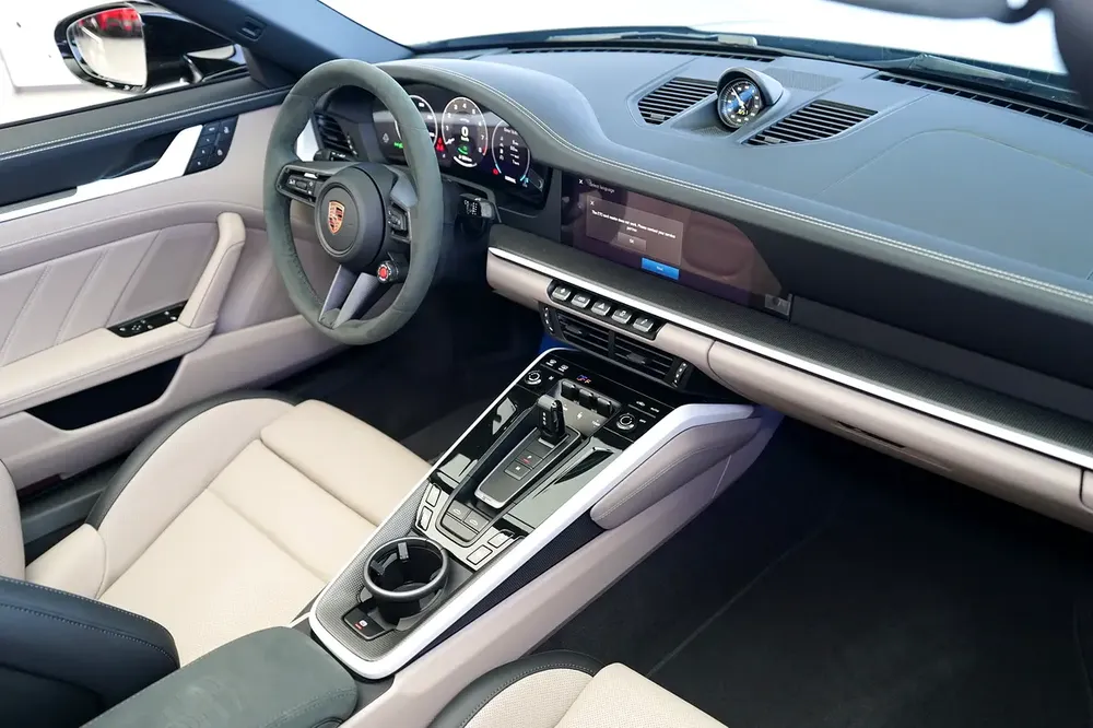 911 TARGA 4 GTS | NARDO GREY | BOSE AUDIO | WARRANTY JULY 2028 | MATT CARBON INTERIOR - Image 11