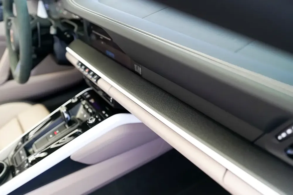 911 TARGA 4 GTS | NARDO GREY | BOSE AUDIO | WARRANTY JULY 2028 | MATT CARBON INTERIOR - Image 15