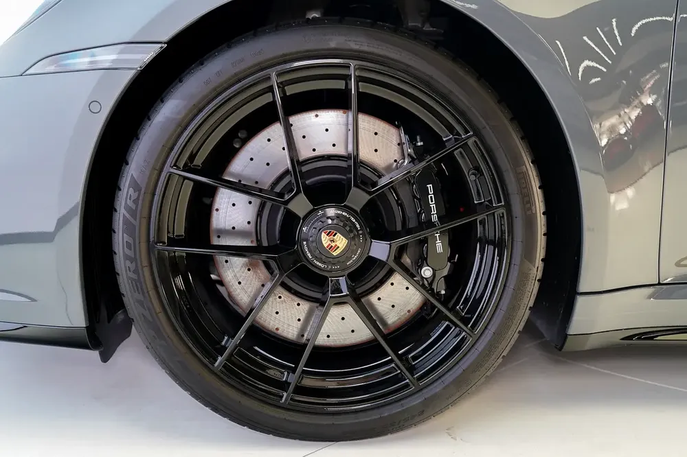 911 TARGA 4 GTS | NARDO GREY | BOSE AUDIO | WARRANTY JULY 2028 | MATT CARBON INTERIOR - Image 16