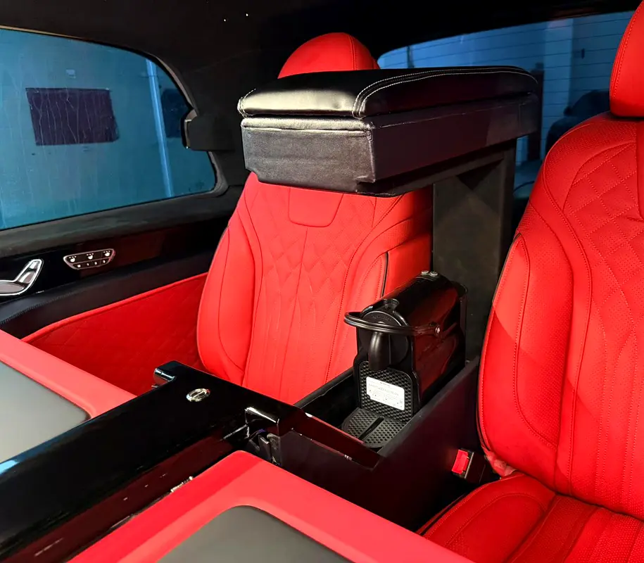 2024 Mercedes Maybach V250, Warranty, Very Low Km, Fully Loaded, Excellent Condition, GCC - Image 18