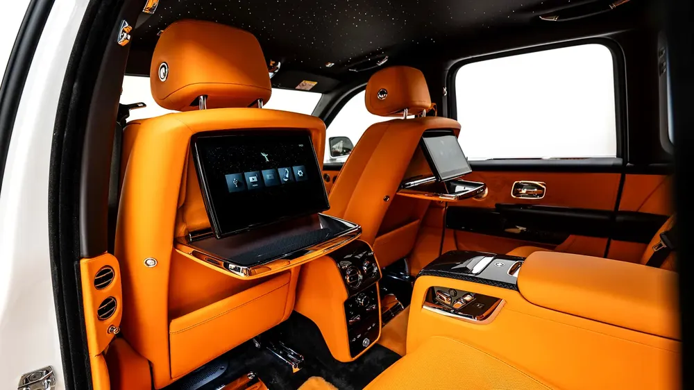 GCC SPEC | BLACK BADGE | UNDER SERVICE AND WARRANTY TILL 2030 | BRAND NEW | 0 KM | AMAZING SPEC - Image 14