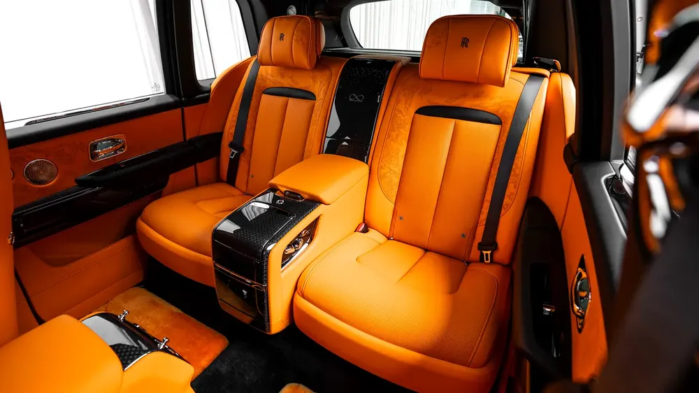 GCC SPEC | BLACK BADGE | UNDER SERVICE AND WARRANTY TILL 2030 | BRAND NEW | 0 KM | AMAZING SPEC - Image 15