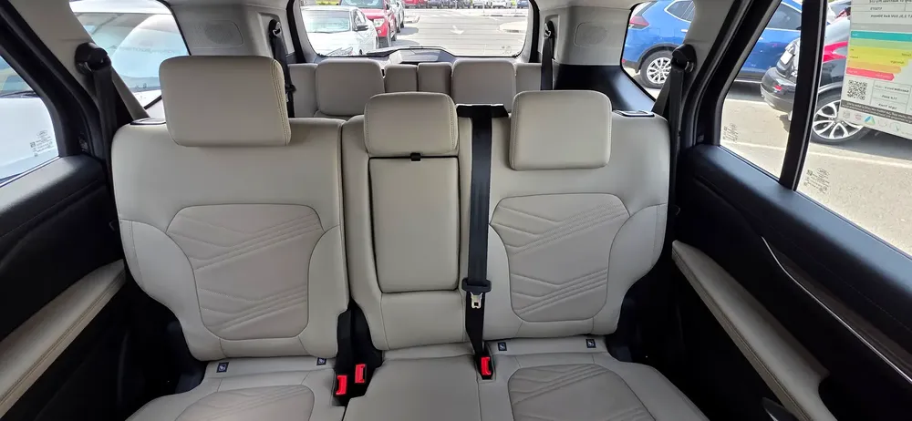 AED 3,699 /month 2025 Ford Everest XLT 4WD 2.3L 7-seater Lease-to-own available - Image 8