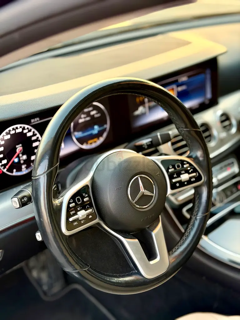 2018 !! Mercedes-Benz E-Class E 200 ll Japanese Specs ll super clean - Image 9