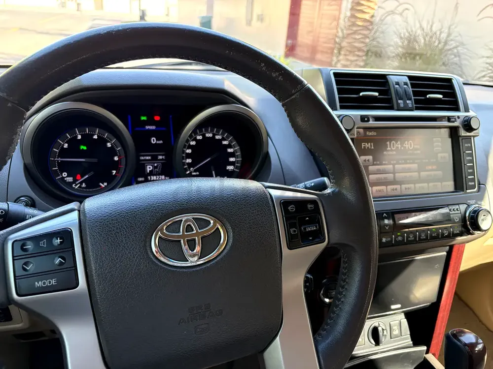 Toyota Prado 4.0L VXR 2016 GCC Specs - Image 4