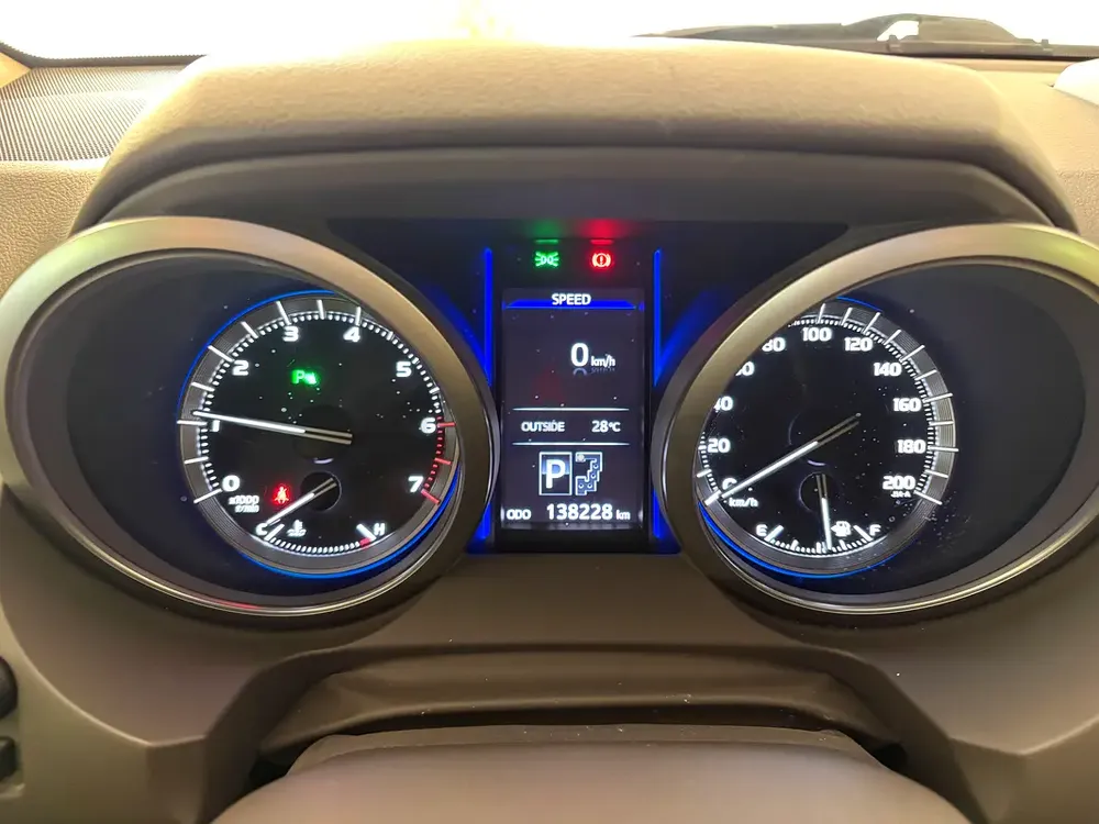 Toyota Prado 4.0L VXR 2016 GCC Specs - Image 7