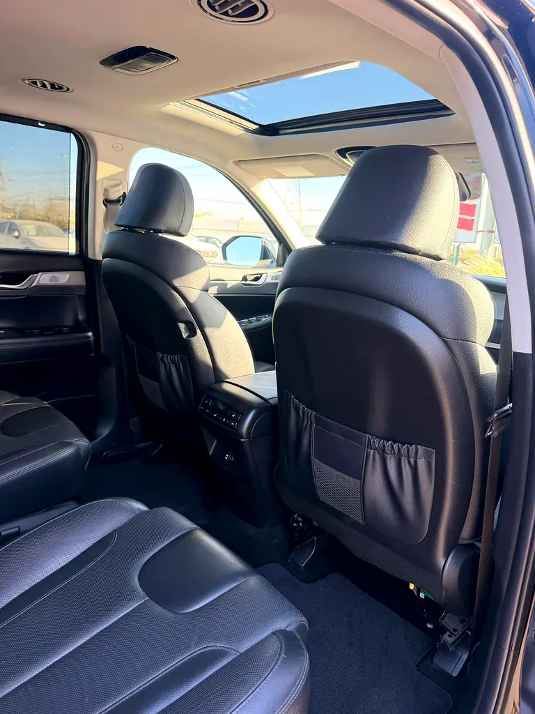 2020 Hyundai Palisade-  Premium  - Pristine Condition - Image 11