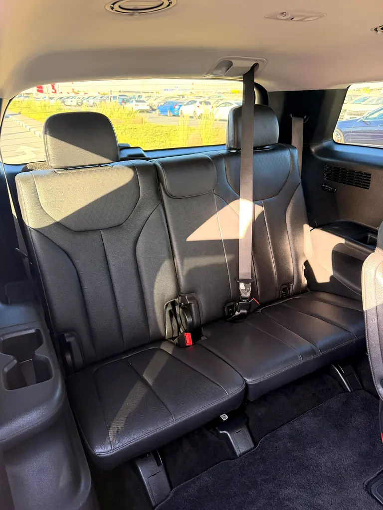 2020 Hyundai Palisade-  Premium  - Pristine Condition - Image 13