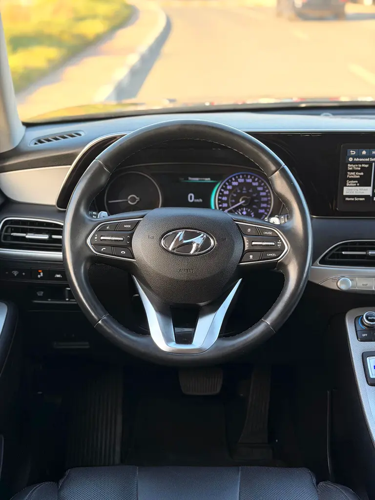 2020 Hyundai Palisade-  Premium  - Pristine Condition - Image 9