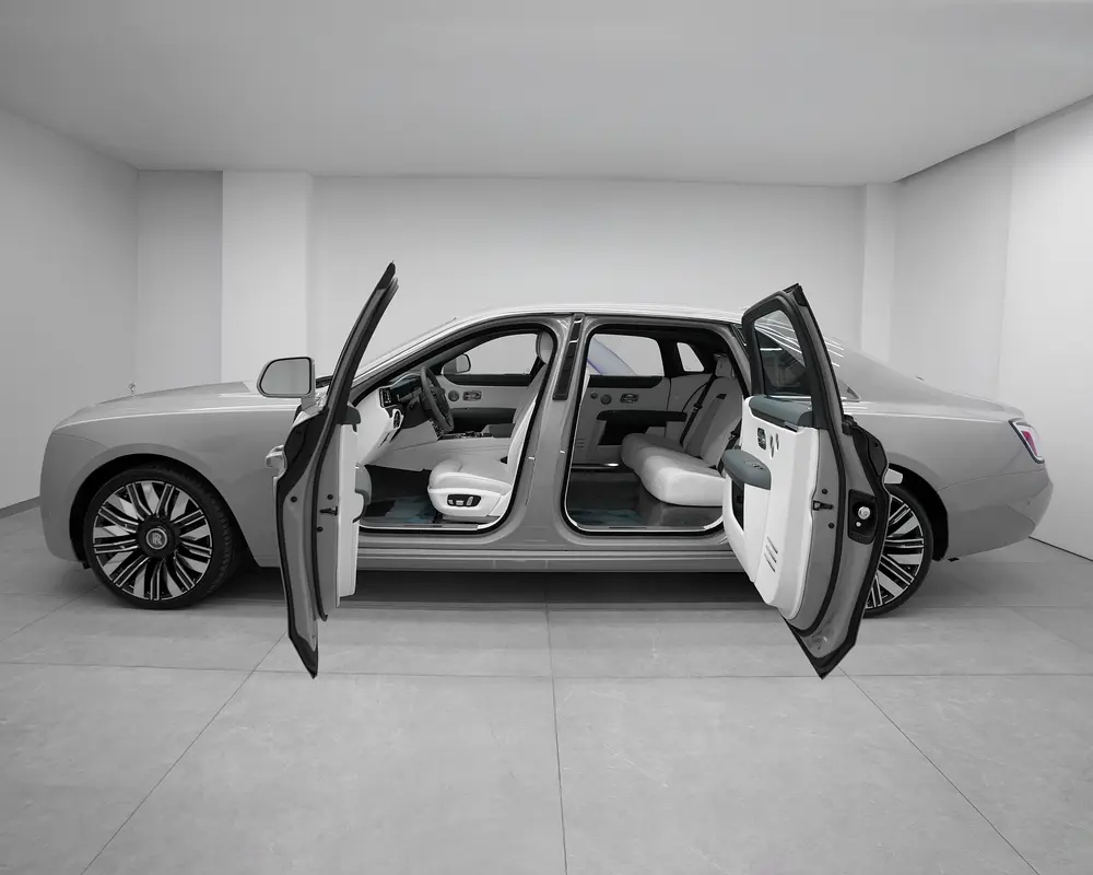 Rolls-Royce Ghost Extended 2026  | Certified Pre-Owned | Warranty  Service - Image 4