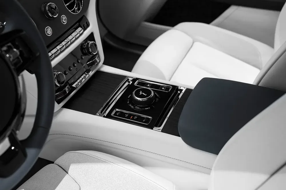 Rolls-Royce Ghost Extended 2026  | Certified Pre-Owned | Warranty  Service - Image 8