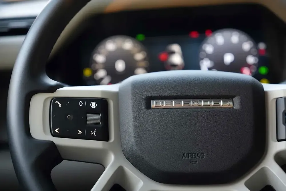 2024 Land Rover Defender 110 S (P300) - European Specs - Brand New - Image 14
