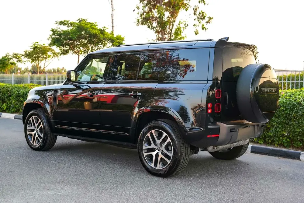 2024 Land Rover Defender 110 S (P300) - European Specs - Brand New - Image 6