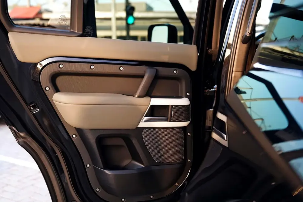 2024 Land Rover Defender 110 S (P300) - European Specs - Brand New - Image 9