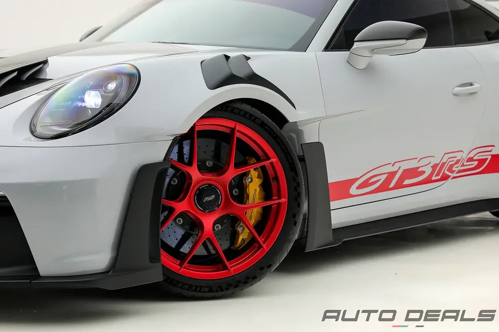 2025 Porsche 911 GT3 RS Weissach | GCC Specs | Under Warranty | Extremely Low mileage | Carbon Fiber - Image 6