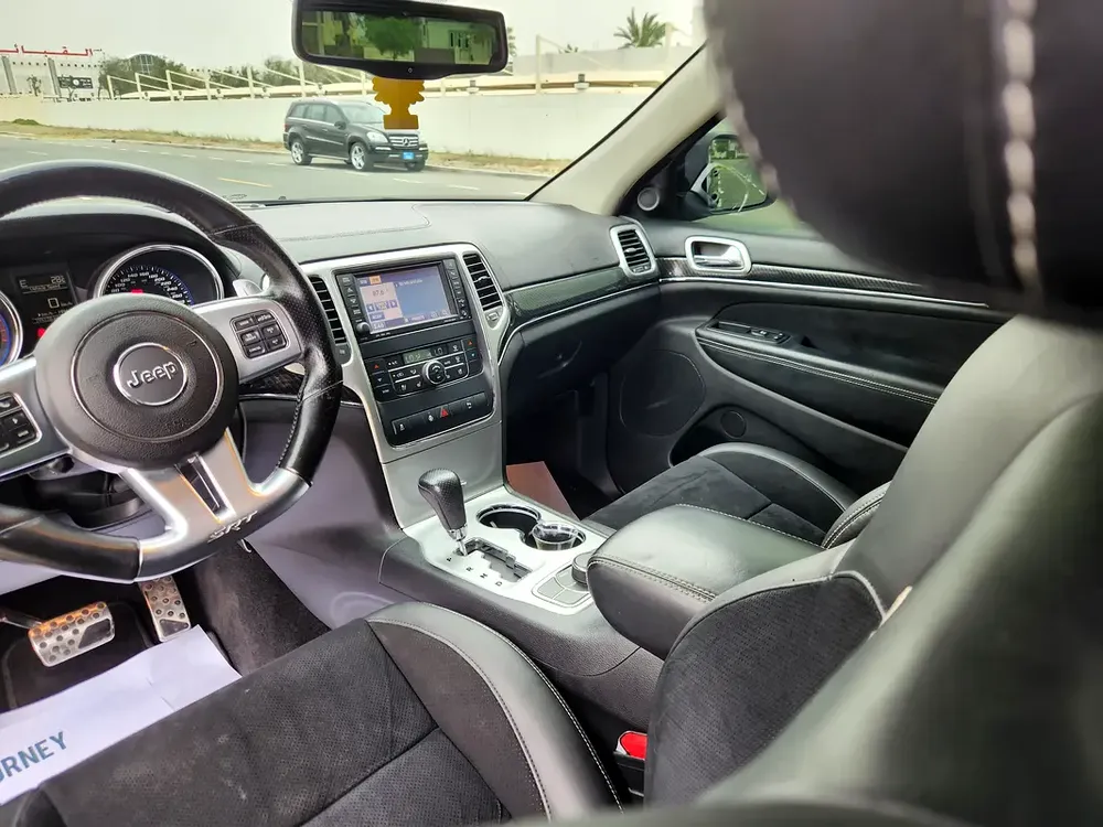 Jeep Grand Cherokee SRT8 2013 | GCC Specs | Performance SUV - Image 13