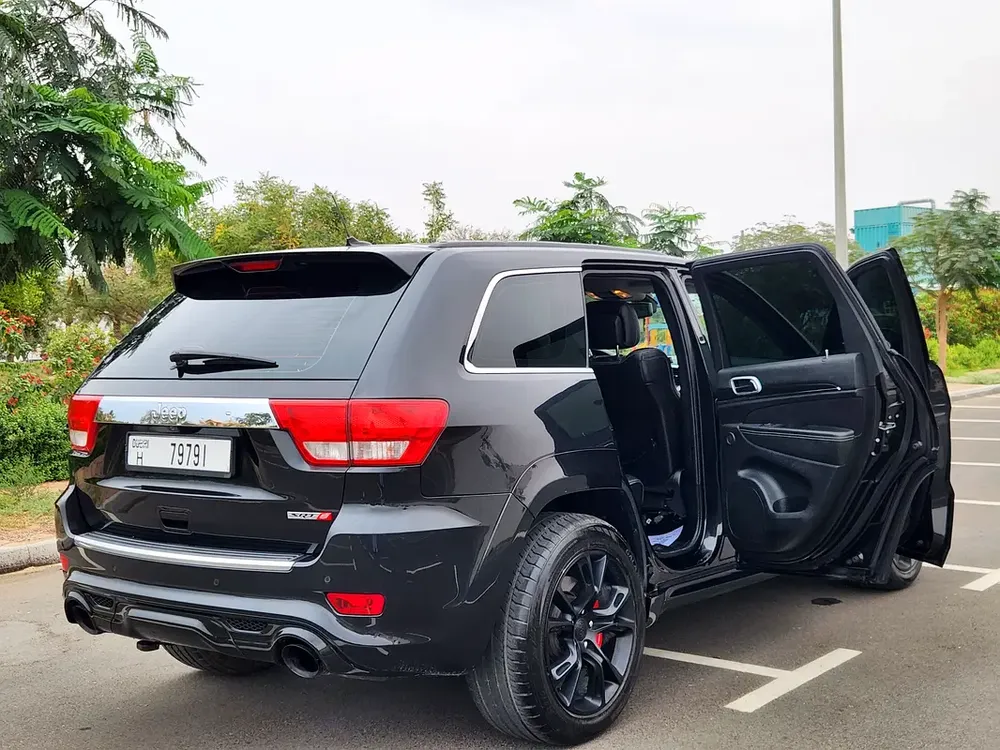 Jeep Grand Cherokee SRT8 2013 | GCC Specs | Performance SUV - Image 5